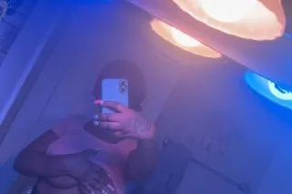 ft show deals 60 dildo or rose... - Image 2