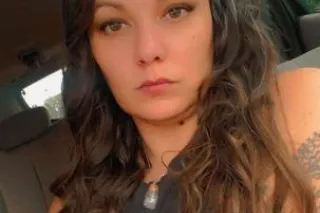 Tattooed queen looking for goo... - Image 2