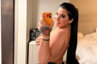 hot girls - 25 - Image 1