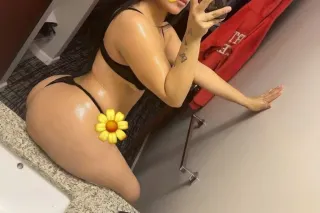 Latina Available 24-7 - 21 - Image 1