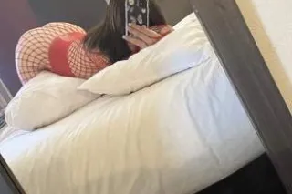 📚College Hottie with a Body 📚 ... - Image 3